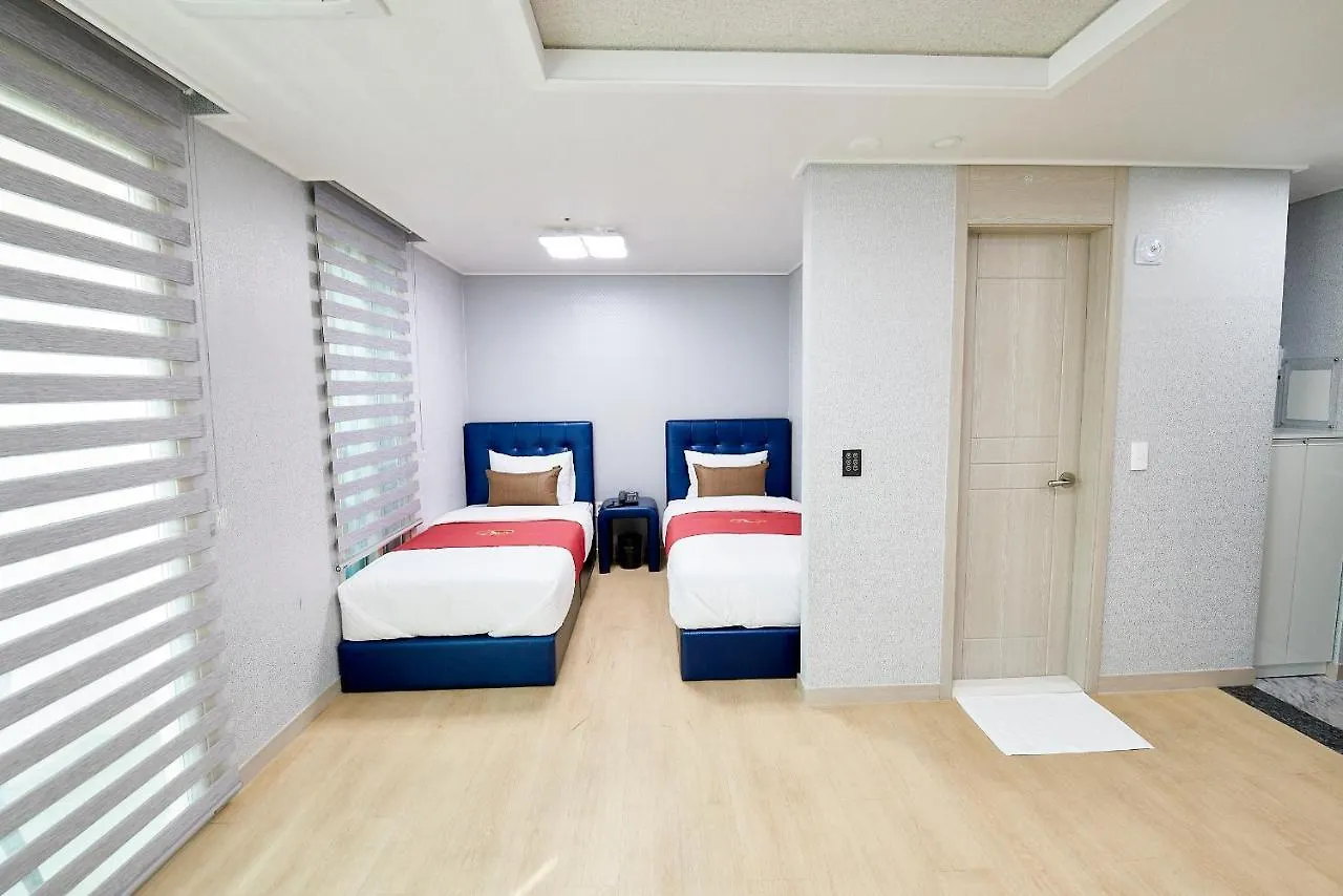 The Port Hotel Пусан