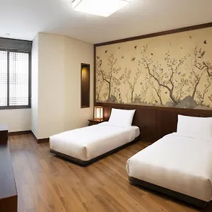Ibis Ambassador Myeongdong 3* סיאול