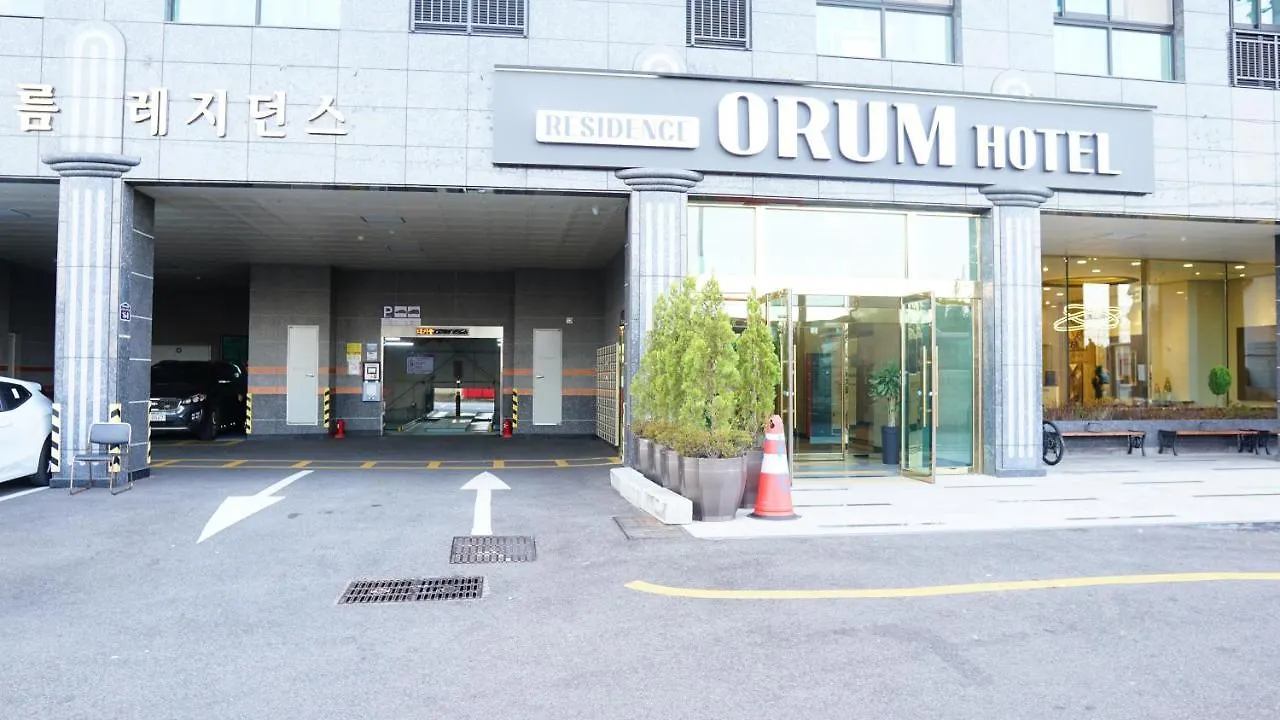 The Port Hotel Busan 2*,